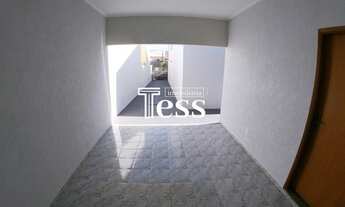 Imagem 2: ALUGA - Casa de bairro edícula de fundo 2 dormitórios 1 banheiro social quintal vaga de ga