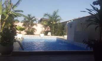 Imagem 4: Casa de praia com piscina