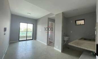 Imagem 4: Quarto e sala, de frente para Avenida, com varanda, elevador e garagem no São Pedro