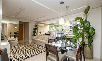 Imagem 5: Apartamento semi-mobiliado com três quartos, sendo uma suíte, e duas vagas paralelas no Ca