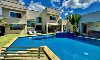 Imagem: Casa com 6 dormitórios, sendo 5 suítes