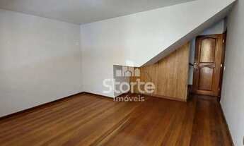 Imagem 6: Casa estilo sobrado com 5 dormitórios à venda, 237m² por R$ 750.000 - Santa Mônica - Uberl