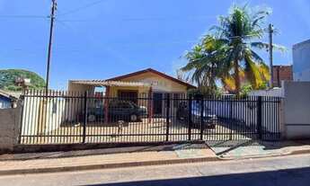 Imagem: Vendo Casa com 3 Quartos 10x40 Centro de