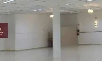 Imagem: Grande salão com 450m² bem localizado