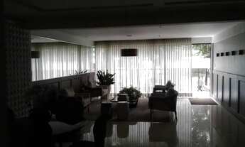 Imagem 2: Dois quartos + gabinete, três banheiros , duas garagens, próximo ao Shopping Itaigara