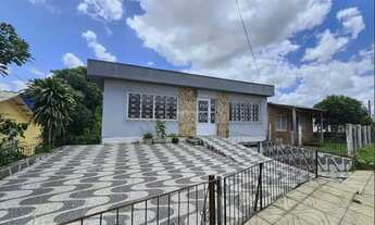 Imagem: Casa com piscina e suíte disponível para