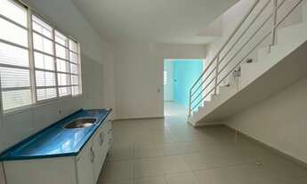 Imagem 4: Sobrado para venda possui 90 metros quadrados com 3 quartos em Jardim Picerno II - Sumaré