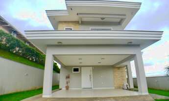 Imagem: Belíssimo Sobrado averbado à venda em