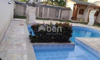 Imagem: Venda - Lindo Sobrado 3 Dormitórios Área