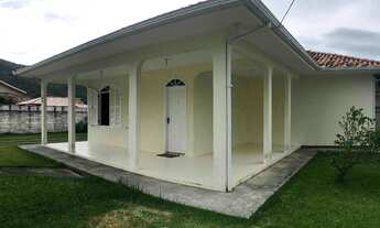 Imagem 2: Casa para venda com 140 metros quadrados com 2 quartos