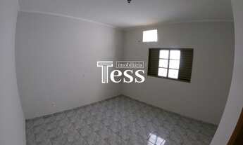 Imagem 7: ALUGA - Casa de bairro edícula de fundo 2 dormitórios 1 banheiro social quintal vaga de ga