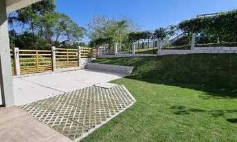 Imagem 6: Sobrado para Venda em Imbituba, Praia do Rosa, 3 dormitórios, 1 suíte, 3 banheiros