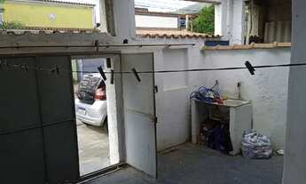Imagem 2: Bangu! Casa frente de Rua, 2 quartos, Garagem, Próx. a Rua da Feira, Shopping