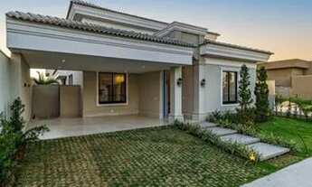 Imagem 3: Casa de condomínio térrea para venda possui 235 metros quadrados com 3 quartos