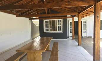 Imagem 4: Casa com piscina e amplo espaço de lazer no Itacolomi - Balneário Piçarras, SC