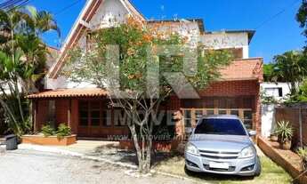 Imagem: Casa ampla com 4 quartos, em condomínio