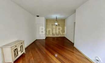 Imagem 3: EXCELENTE ESTADO!! PRÉDIO RECUADO COM PORTARIA 24H!