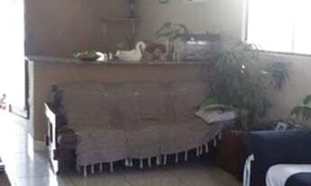 Imagem 2: CASA DE ALVENARIA EM REGIÃO DE MORADORES