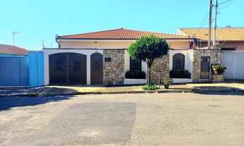 Imagem: Casa para aluguel, 3 quartos, 1 suíte