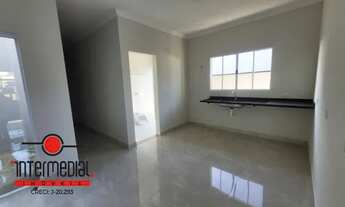 Imagem 7: Casa com 3 dormitórios sendo 1 suíte com closet à venda em boa localização próximo de comé