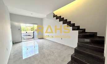 Imagem: Sobrado geminado com 2 quartos e ótimo