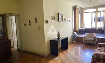 Imagem 3: Excelente apartamento em estado original de 3 quartos, dependência completa e possibilidad