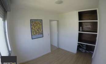 Imagem 2: Apartamento com 2 dormitórios totalmente reformado com 2 vagas rotativas