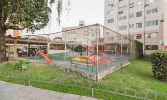 Imagem 2: Apto 02 Dormitorios semi mobiliado c/ vaga no Cond. Village..