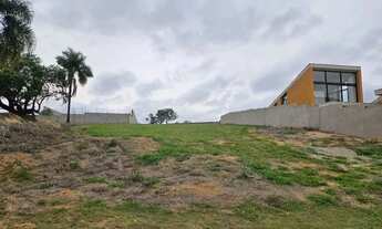 Imagem: Terreno à venda em condomínio fechado
