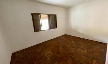 Imagem 2: Casa para aluguel tem 200 metros quadrados com 3 quartos