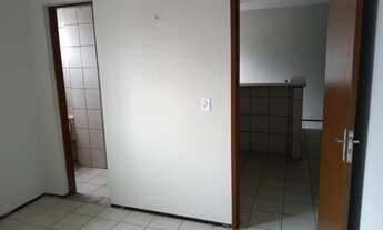 Imagem 3: AO LADO DA AV TREZE DE MAIO, DOIS QUARTOS, UM BANHEIRO SOCIAL, SALA, COZINHA