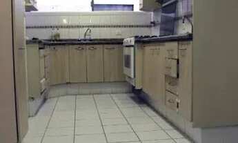 Imagem 4: Reformadíssimo, muito ensolarado, amplo e de frente