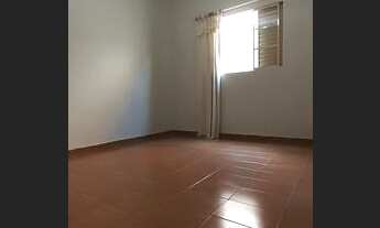 Imagem 3: Casa para Locação em Uberlândia, Jardim Patrícia, 4 dormitórios, 2 suítes, 3 banheiros, 2