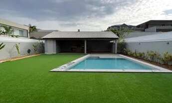 Imagem 7: Casa de condomínio para aluguel e venda tem 893 metros quadrados com 4 quartos