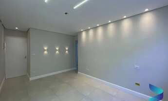 Imagem 2: Apartamento de 2 dormitórios, reformado, a 2 quadras da praia