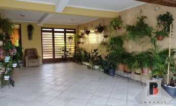 Imagem 3: Casa térrea a venda no Tatuapé com quintal e churrasqueira