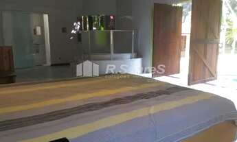 Imagem 4: Casa em Cosme Velho com seis quartos sendo três suítes