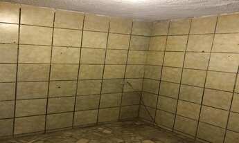 Imagem 2: 01 quarto, sala, cozinha e WC