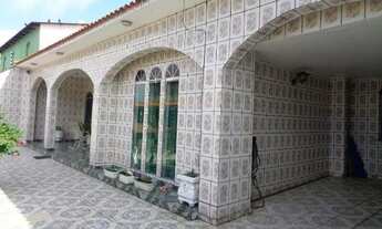 Imagem 2: Casa no Japiim com 3 quartos, semi mobiliada em ótima localização