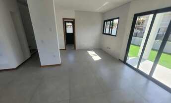 Imagem 6: Casa Alto Padrão para Venda em Florianópolis, Campeche, 4 dormitórios, 1 suíte, 3 banheiro