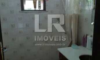 Imagem 7: Casa ampla com 4 quartos, em condomínio de praia, excelente localização *A-09