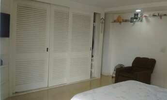 Imagem 5: Casa de condomínio para aluguel e venda possui 450 metros quadrados com 5 quartos