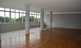 Imagem 2: Apartamento com quatro quartos s eno um suíte, em Copacabana, na avenida Atlântica