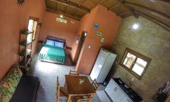 Imagem 2: Cabanas de aluguel entre a Praia do Rosa e a Praia do Ouvidor