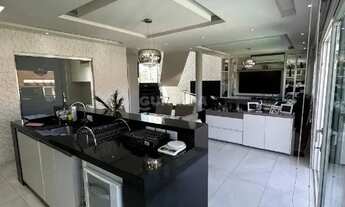 Imagem 6: Casa Residencial com 3 dormitórios, sendo 1 suíte, e 5 vagas de garagem no bairro Jardim L