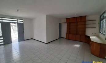 Imagem 2: Casa com 3 quartos para venda ou aluguel - Centro - Aracaju/SE