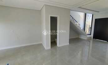 Imagem 6: Sobrado a venda com 3 suítes , piscina, pátio no Moinhos de Vento