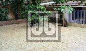 Imagem 3: Casa Linear Pechincha Terreno com arvores frutíferas 4 quartos sendo 2 suítes churrasqueir