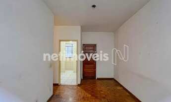 Imagem 3: Imóvel para venda tem 75 metros quadrados com 3 quartos em Sagrada Família - Belo Horizont