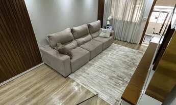 Imagem 2: Excelente sobrado à venda de Porteira Fechada no bairro Jardim Brasília, com 168m² e 5 vag